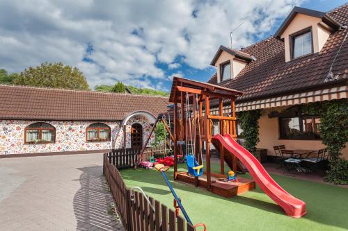 餐廳, 烏赦力科酒店 (Hotel u Crliku) in 泰捷奇察 餐廳, 烏赦力科酒店 (Hotel u Crliku) in 泰捷奇察