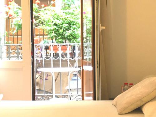 This photo about Hostal la Palmera shared on HyHotel.com