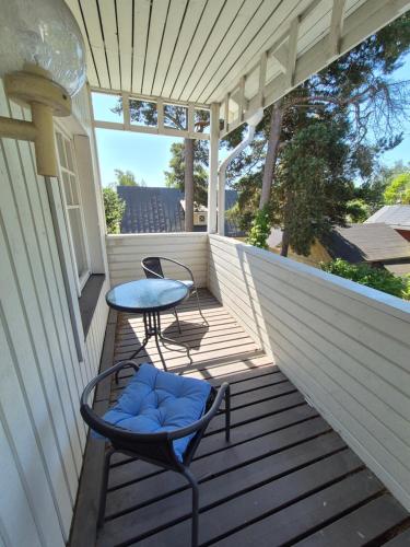 Villa Mosahiisi Charming Poolside Getaway in Ala-Malmi Villa Mosahiisi Charming Poolside Getaway in Ala-Malmi