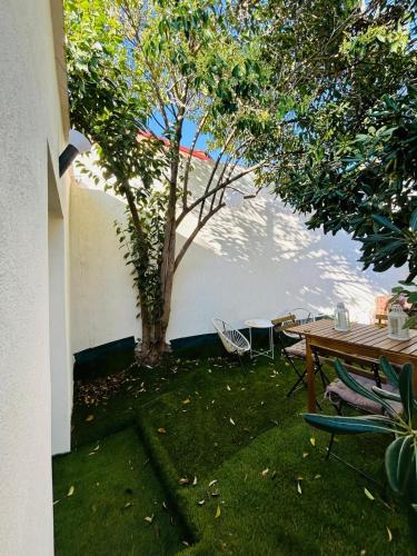 Garden, Maison 10 Cosy T2 avec jardin Jacuzzi in Les Caillols Garden, Maison 10 Cosy T2 avec jardin Jacuzzi in Les Caillols