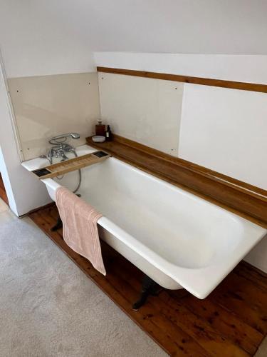 Morley House - Charming 1820 Settlers Cottage in Bathurst Morley House - Charming 1820 Settlers Cottage in Bathurst