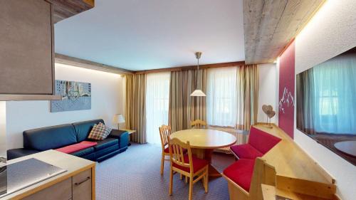 Hotel - Restaurant - Sonnblick in Heiligenblut Hotel - Restaurant - Sonnblick in Heiligenblut