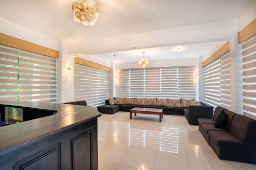 Lavendish Tamarind Lifestyle in يالا Lavendish Tamarind Lifestyle in يالا