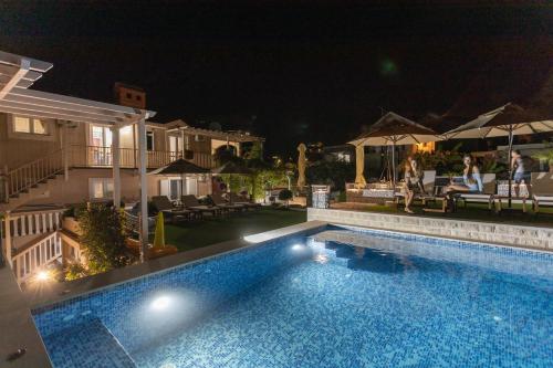 Apartment Popadic with pool Boka bay in هيركيج نوفي Apartment Popadic with pool Boka bay in هيركيج نوفي