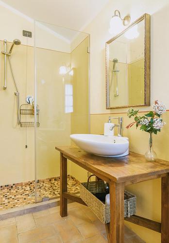 This photo about B&B Podere Rigopesci shared on HyHotel.com