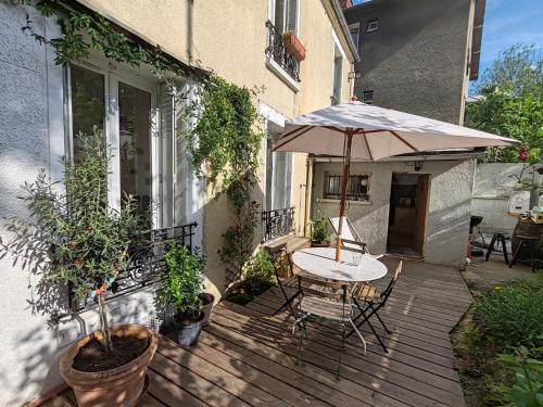 Maison de famille aux portes de Paris in Les Lilas Maison de famille aux portes de Paris in Les Lilas