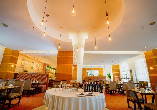 Ресторан, Bisila Palace in Малабо Ресторан, Bisila Palace in Малабо