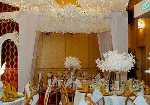 Банкетный зал, Bisila Palace in Малабо Банкетный зал, Bisila Palace in Малабо