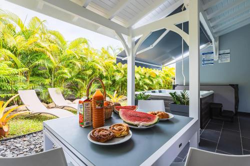 poreamme, Villa Alamanda - jacuzzi privatif in Berard poreamme, Villa Alamanda - jacuzzi privatif in Berard