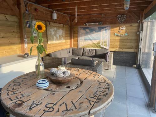 Exterior view, Reefhouse 57 in Tholen Exterior view, Reefhouse 57 in Tholen