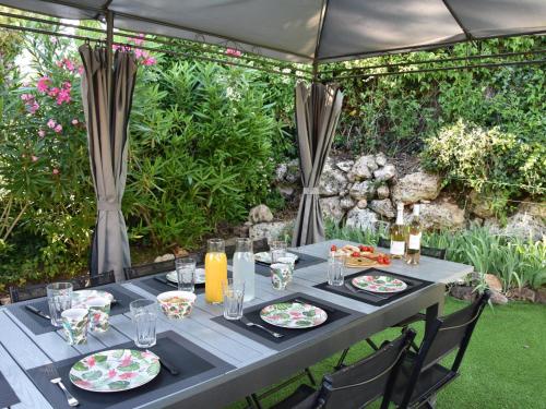 Balcony/terrace, Le Rayol in Bagnols-en-Foret Balcony/terrace, Le Rayol in Bagnols-en-Foret