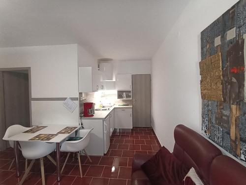 Mali Apartmanház Zamárdi (Mali Apartmanhaz Zamardi) in Zamárdi Mali Apartmanház Zamárdi (Mali Apartmanhaz Zamardi) in Zamárdi