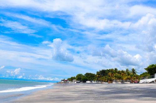 plage, Kilian in Rio Hato plage, Kilian in Rio Hato