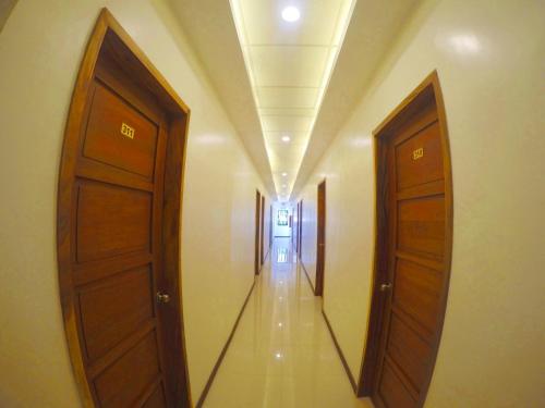 Facilities, Golden Gate Suites in Dumaguete Facilities, Golden Gate Suites in Dumaguete