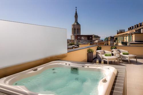 Pezsgőfürdő, Melia Genova Hotel in Genova Pezsgőfürdő, Melia Genova Hotel in Genova
