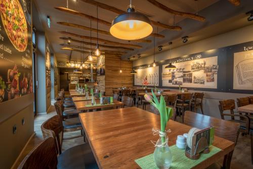 Restaurant, Ferienpark Rubezahl am Muggelsee, Haus 13 Erle mit eigener Sauna, idealer Ort fur Natur- und Erholun in Kopenick Restaurant, Ferienpark Rubezahl am Muggelsee, Haus 13 Erle mit eigener Sauna, idealer Ort fur Natur- und Erholun in Kopenick