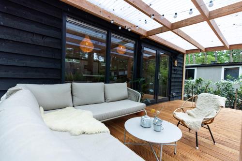 Thuisje van Hout, tiny house in Drentse natuur in Zuidwolde Thuisje van Hout, tiny house in Drentse natuur in Zuidwolde