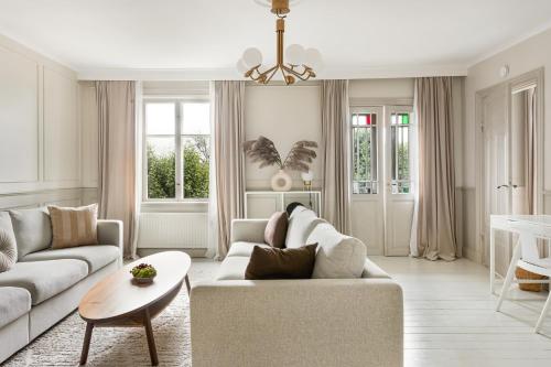 Historic apartment near the city by the water in Solna Historic apartment near the city by the water in Solna