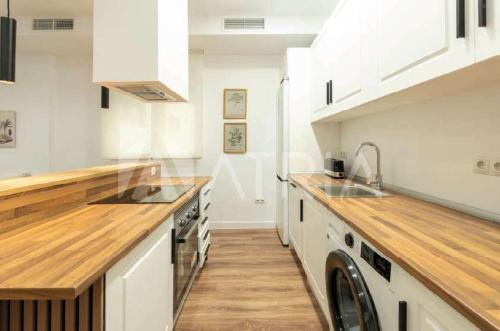 Stylish 2BR Flat in Duque de Sesto in Ibiza Stylish 2BR Flat in Duque de Sesto in Ibiza