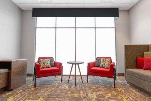 Meeting room / ballrooms, Hampton Inn Santa Clarita-Valencia in Santa Clarita (CA) Meeting room / ballrooms, Hampton Inn Santa Clarita-Valencia in Santa Clarita (CA)