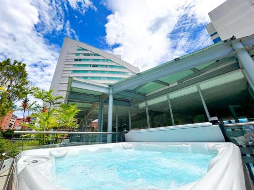 Bazen, Hotel San Fernando Plaza in Medellín Bazen, Hotel San Fernando Plaza in Medellín