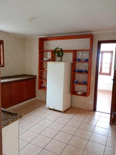 Kitchen, Nosso Refugio in Campos Do Jordao Kitchen, Nosso Refugio in Campos Do Jordao