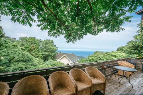 熱海仲夏 初島を臨む in Kamitaga 熱海仲夏 初島を臨む in Kamitaga