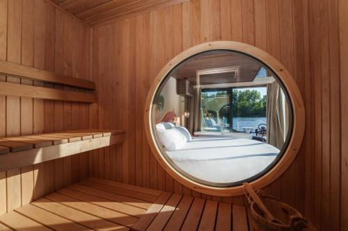 Sauna, L'Escale Royale Saint-Martin-la-Garenne Port Ilon - Seine - Giverny in Other Sauna, L'Escale Royale Saint-Martin-la-Garenne Port Ilon - Seine - Giverny in Other