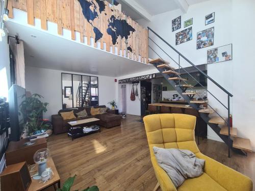 family home between land and sea with pool in Пероль family home between land and sea with pool in Пероль