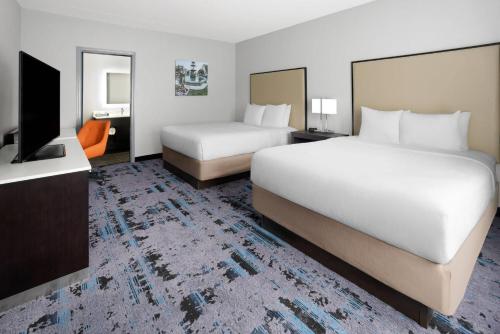 Hawthorn Extended Stay by Wyndham Chambersburg in Chambersburg (PA) Hawthorn Extended Stay by Wyndham Chambersburg in Chambersburg (PA)