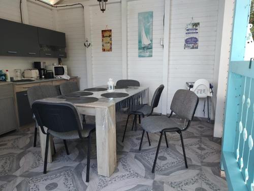 Létesítmények, Casa Dobrogea in Jupiter Létesítmények, Casa Dobrogea in Jupiter