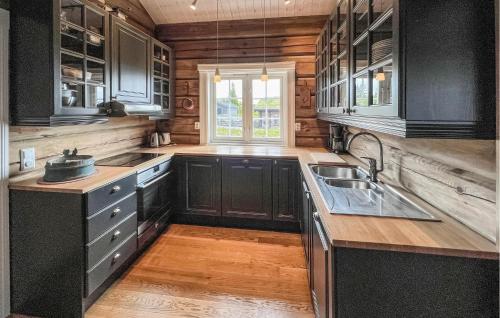 Kitchen, Cozy Home In Sjusjøen With Wifi in Sjusjoen Kitchen, Cozy Home In Sjusjøen With Wifi in Sjusjoen