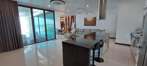 Kitchen, The Sunrise Ocean Villa 22 in Ao Por Kitchen, The Sunrise Ocean Villa 22 in Ao Por