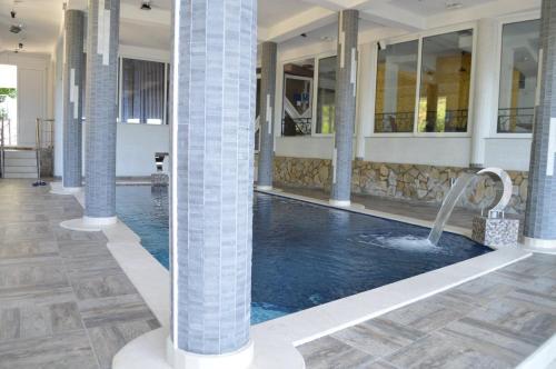 AZURA BAY HOTEL & Lounge in Bar AZURA BAY HOTEL & Lounge in Bar