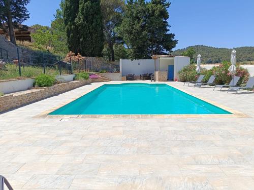 Château de Prax Viel - piscine et mini ferme, climatisé (Chateau de Prax Viel - piscine et mini ferme, climatise) in Lagrasse Château de Prax Viel - piscine et mini ferme, climatisé (Chateau de Prax Viel - piscine et mini ferme, climatise) in Lagrasse