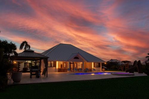 The Fairway 6BRFamilyVilla 20-24ppl Pool Slide Tub in โลว์แลนด์ The Fairway 6BRFamilyVilla 20-24ppl Pool Slide Tub in โลว์แลนด์