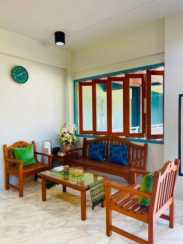 Előcsarnok, Pohnphansa Boutique Hotel in Narathiwat Előcsarnok, Pohnphansa Boutique Hotel in Narathiwat