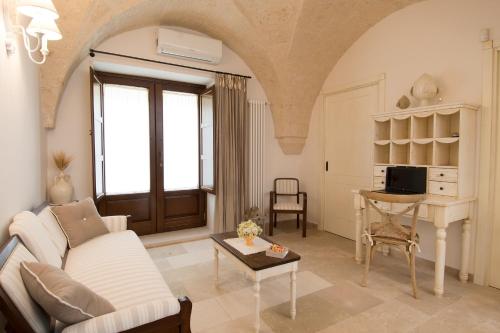 Lobby, Antica Via Roma B&B E RELAX in Montalbano Lobby, Antica Via Roma B&B E RELAX in Montalbano