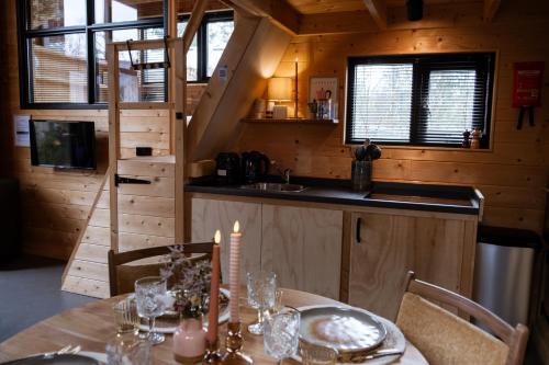 Tiny House Mayu - Veluwe Airco 4 persons in Schaarsbergen Tiny House Mayu - Veluwe Airco 4 persons in Schaarsbergen