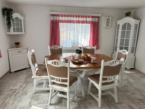 Chalupa u Žižky (Chalupa u Zizky) in 哲汀泊德勒瓦 Chalupa u Žižky (Chalupa u Zizky) in 哲汀泊德勒瓦