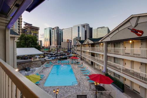 Swimming pool, Comfort Inn Downtown Nashville - Music City Center in Nashville (TN) Swimming pool, Comfort Inn Downtown Nashville - Music City Center in Nashville (TN)