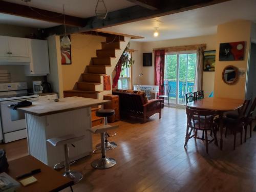 Loft La Coquille de Lune in Sainte-Rose-Du-Nord (QC) Loft La Coquille de Lune in Sainte-Rose-Du-Nord (QC)