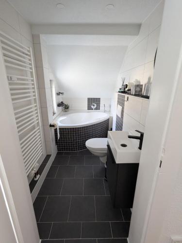 Fürdőszoba, Ferienwohnung Teichblick in Altenburg Fürdőszoba, Ferienwohnung Teichblick in Altenburg