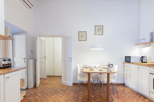 Facilities, Rome Vaccarella Terrace in Rione Monti Facilities, Rome Vaccarella Terrace in Rione Monti