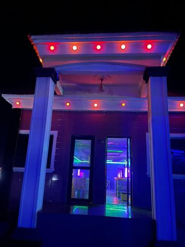 Classik Place Hotel And Bar in Бенін Classik Place Hotel And Bar in Бенін