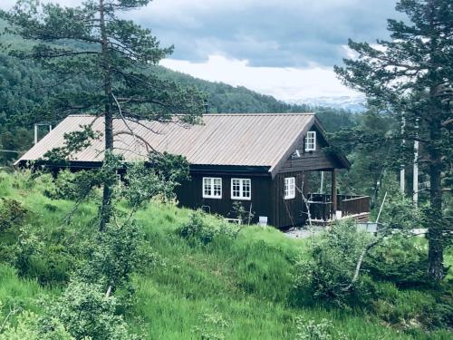 Familiehytte på Kvamskogen (Familiehytte pa Kvamskogen) in Norheimsund Familiehytte på Kvamskogen (Familiehytte pa Kvamskogen) in Norheimsund