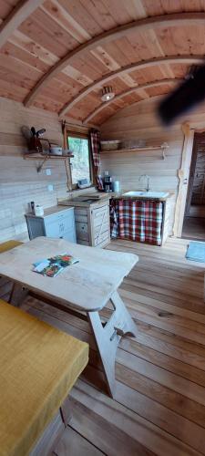 Roulotte Le Coq La Mazille in La Clayette Roulotte Le Coq La Mazille in La Clayette