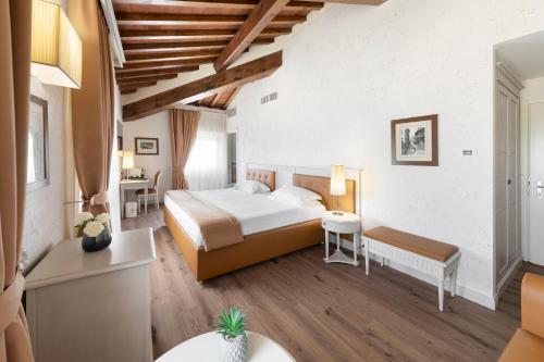 LHP Hotel Certaldo in San Gimignano LHP Hotel Certaldo in San Gimignano