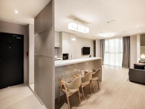 Golden Tulip Incheon Airport Hotel & Suite in Incheon Golden Tulip Incheon Airport Hotel & Suite in Incheon