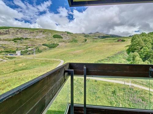 Appartement renove, acces direct aux pistes, balcon, 2 pieces, 6 pers, Croisette Les Belleville - FR in Saint-Martin-de-Belleville Appartement renove, acces direct aux pistes, balcon, 2 pieces, 6 pers, Croisette Les Belleville - FR in Saint-Martin-de-Belleville